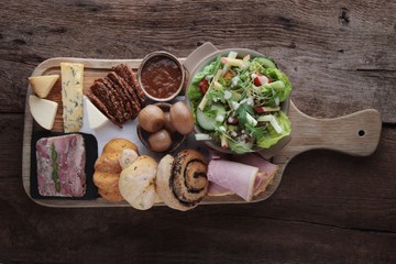 traditional ploughmans lunch platter