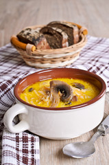 Soup with pasta and mushrooms