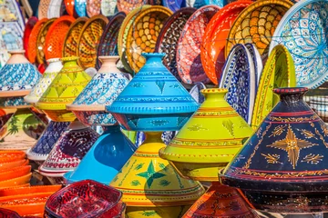 Zelfklevend Fotobehang Tajines in de markt, Marrakech, Marokko © Lukasz Janyst