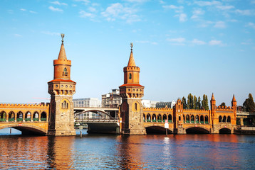 Naklejka premium Oberbaum bridge in Berlin