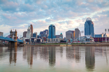 Obraz premium Cincinnati downtown overview