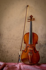 Fototapeta na wymiar still life with vintage violin left space