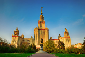 Obraz premium MSU at sunset. Moscow. Russia