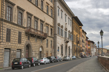 Fototapeta na wymiar Old houses and Palazzo alla Giornata in Pisa