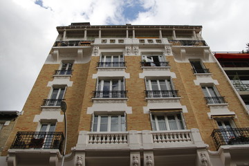 Obraz premium Immeuble en briques à Boulogne