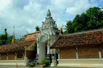Fototapeta na wymiar Wat Phra That Lampang Luang Thailand.