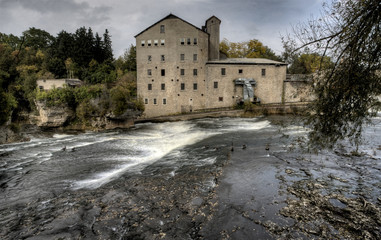 Fototapeta na wymiar Old Mill Elora