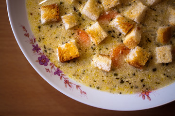 Onion soup with mustard