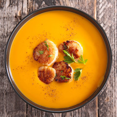 cream of pumpkin soup with scallops