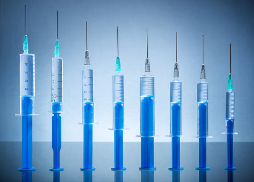 Many Injection Needle Queued Coexist