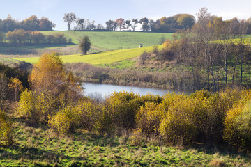 jesienny polny staw