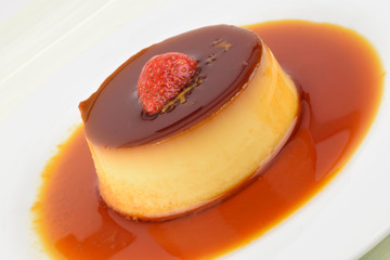 Creme Caramel Tilt