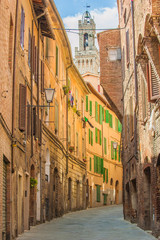 Fototapeta na wymiar Twisted streets of Siena, Tuscany, Italy