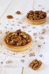 French confectionery: Walnut caramel tart
