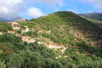 Fototapeta na wymiar Crete mountain village