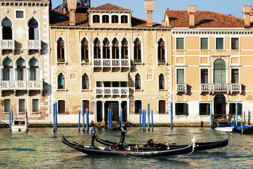 Venedig, Canal Grande mit Palästen und Gondeln