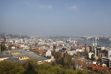 Fototapeta na wymiar La Danube à Budapest, Hongrie 