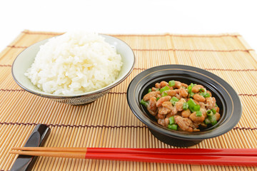 美味しそうな納豆とご飯