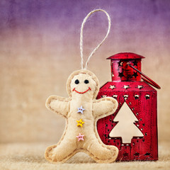 Obraz na płótnie Canvas Gingerbread toy near lantern