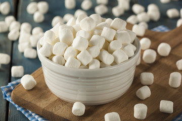 Fototapeta na wymiar White Mini Marshmallows in a Bowl