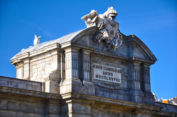 Fototapeta na wymiar Puerta de Alcalá, Madrid, Carlos III, neoclasicismo