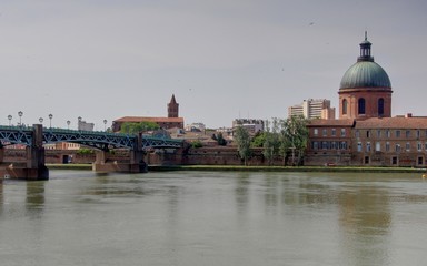 quais de la garonne à Toulouse