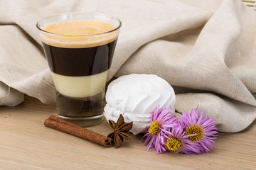 Capuccino with zephyr