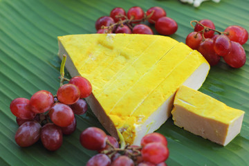 Christmas tree design of food