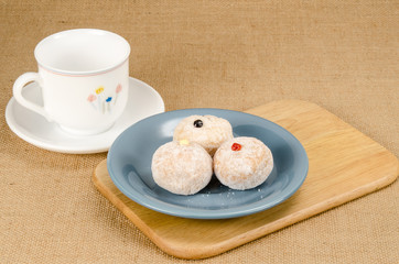 Donut ball