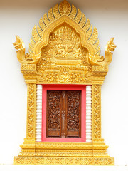 Obraz premium Window woodcarving in temple