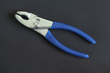 Slip joint pliers