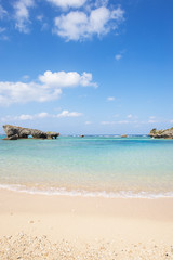 Fototapeta na wymiar 沖縄のビーチ・真栄田ビーチ