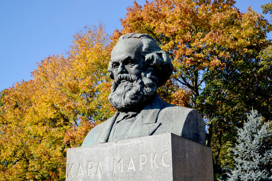 Karl Marx's bust in Kaliningrad