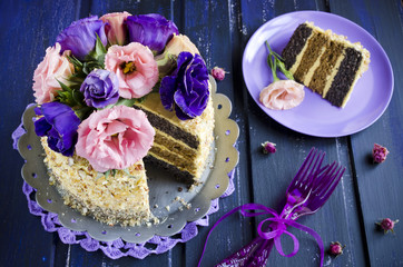 Cake with almonds and poppy seeds