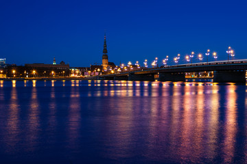 Fototapeta premium Bridge in Riga at night