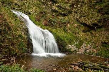 Fototapeta premium Wasserfall bei Allerheiligen im Schwarzwald.