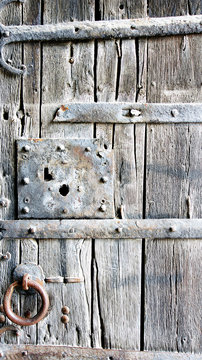 Puerta vieja para fondos y texturas