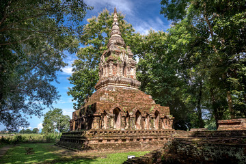 Fototapeta na wymiar Buddhist temple named Wat Pha sak