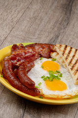 Fried eggs with bacon