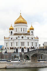 Fototapeta na wymiar Cathedral of Christ the Saviour, Moscow in autumn