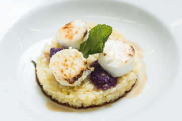 Caramelized sugar on mozzarella cheese with risotto
