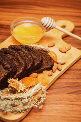 rye bread with honey