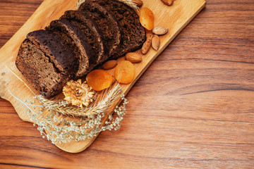 rye bread with honey