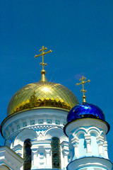 Купола собора в Малоярославце