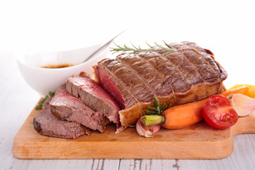roast beef and vegetables