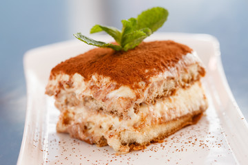 Tiramisu Cake
