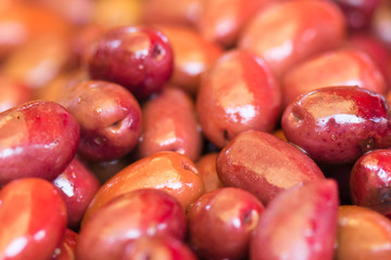 olives provençales rouges pour l'apéritif