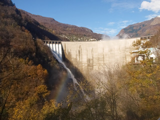 Dam of Contra Verzasca, spectacular waterfalls