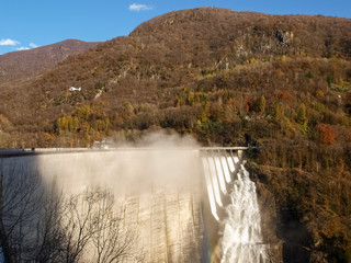 Dam of Contra Verzasca, spectacular waterfalls