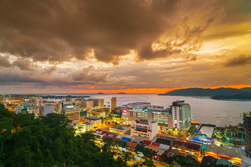 Sunset at Kota Kinabalu City - obrazy, fototapety, plakaty